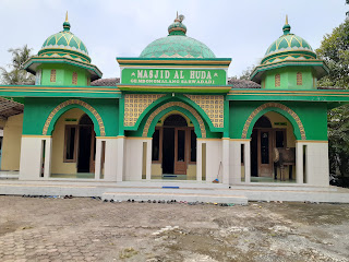 Masjid Al-Huda Gembongmalang: Menjaga Tradisi, Melayani Cilacap
